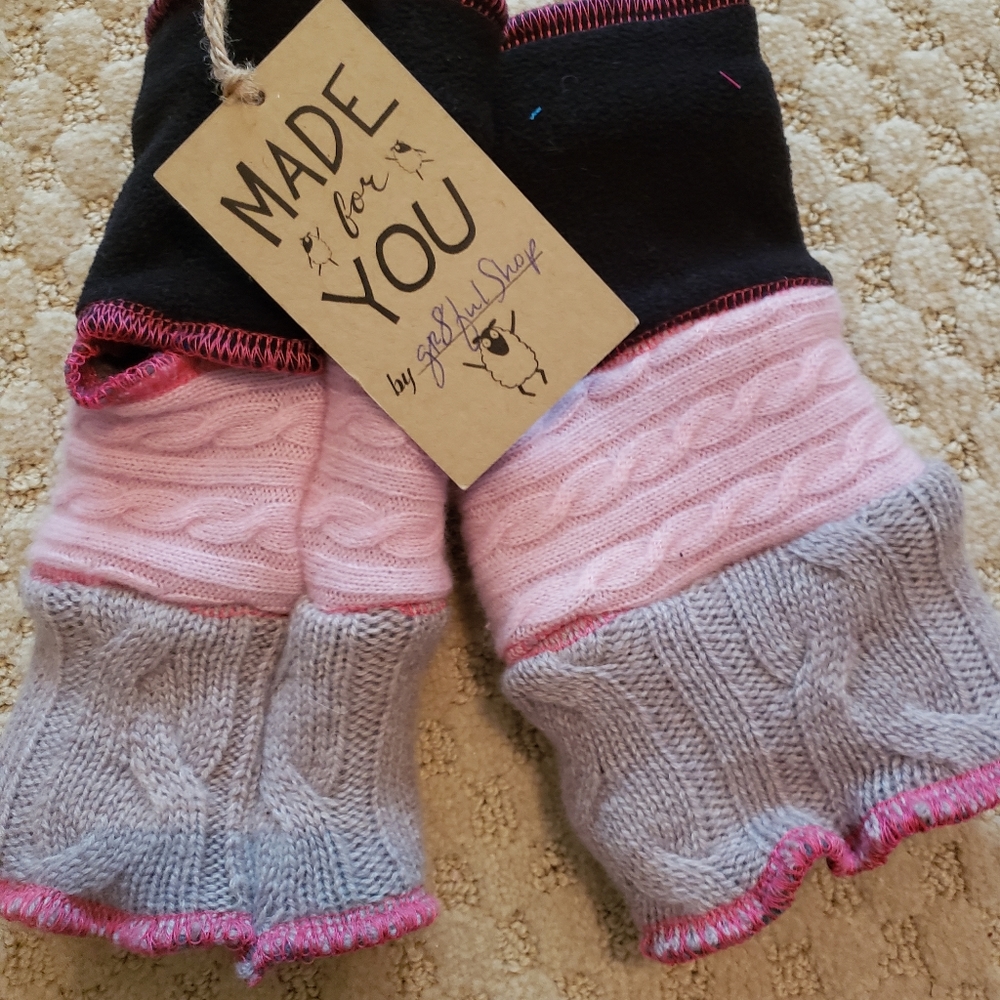 Fingerless gloves
